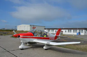 Robin DR400