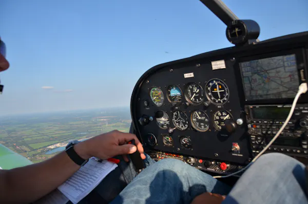 Rundflug über Halle Richtung Süßer See, Naumburg, Flughafen Leipzig/Halle