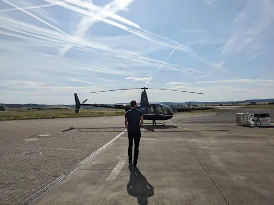 Rundflug Richtung Frankfurt mit Blick auf die Skyline