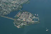 Großer Bodenseerundflug (mit Lindau, Konstanz, Meersburg und Insel Mainau)