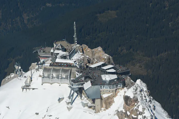 Zugspitze mit Neuschwanstein und Ehrenberg (ca. 1h 10)