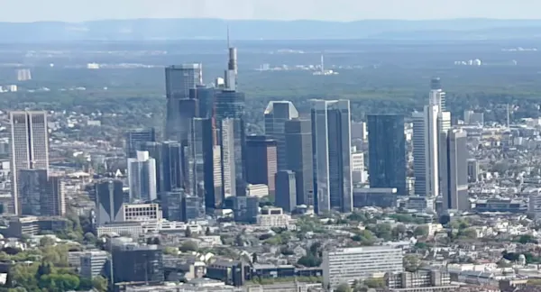 Hubschrauber Rundflug um Frankfurt am Main!