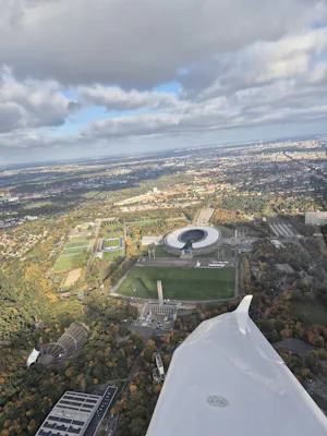 Flug über Berlin und Potsdam, inkl. Low Approach BER
