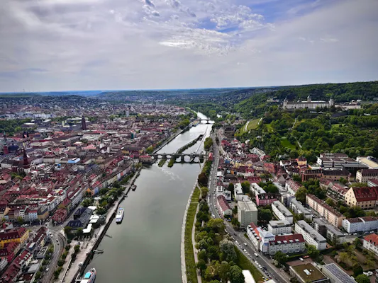 Hubschrauberrundflug über Würzburg und Umgebung 🚁